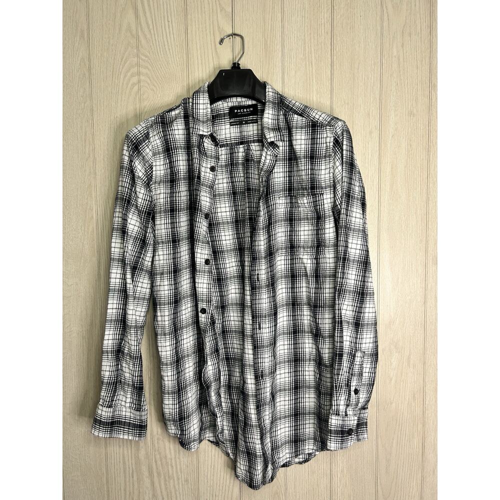 PacSun Men’s Medium Longer Fit Black White Plaid Flannel Casual Button-Down